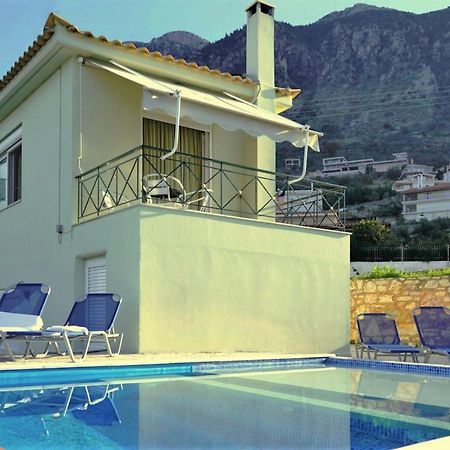 Semiramis Suites With Pool Kalamáta Eksteriør bilde