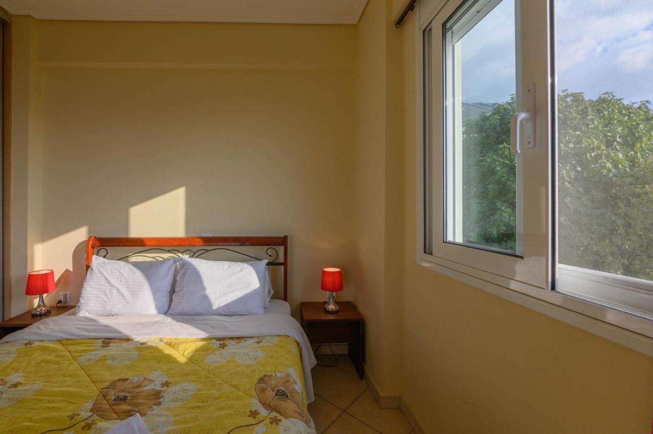 Semiramis Suites With Pool Kalamáta Eksteriør bilde