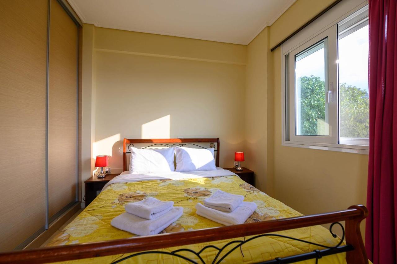 Semiramis Suites With Pool Kalamáta Eksteriør bilde