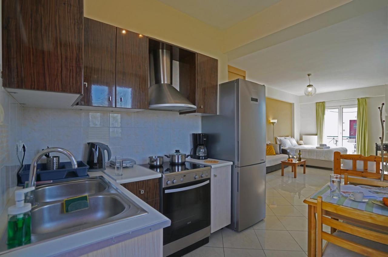 Semiramis Suites With Pool Kalamáta Eksteriør bilde