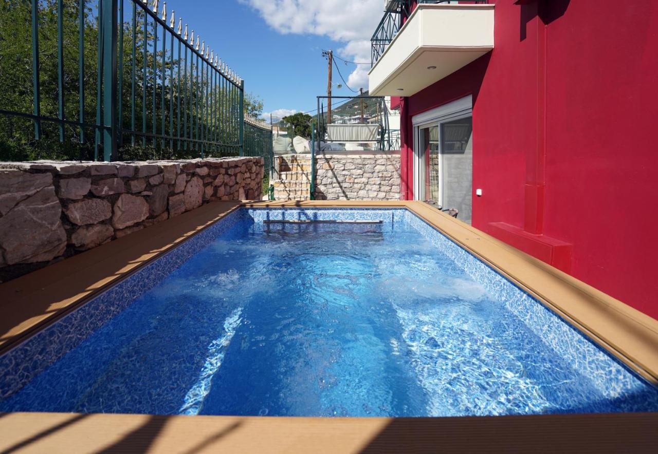 Semiramis Suites With Pool Kalamáta Eksteriør bilde