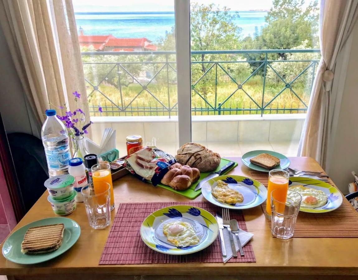 Semiramis Suites With Pool Kalamáta Eksteriør bilde